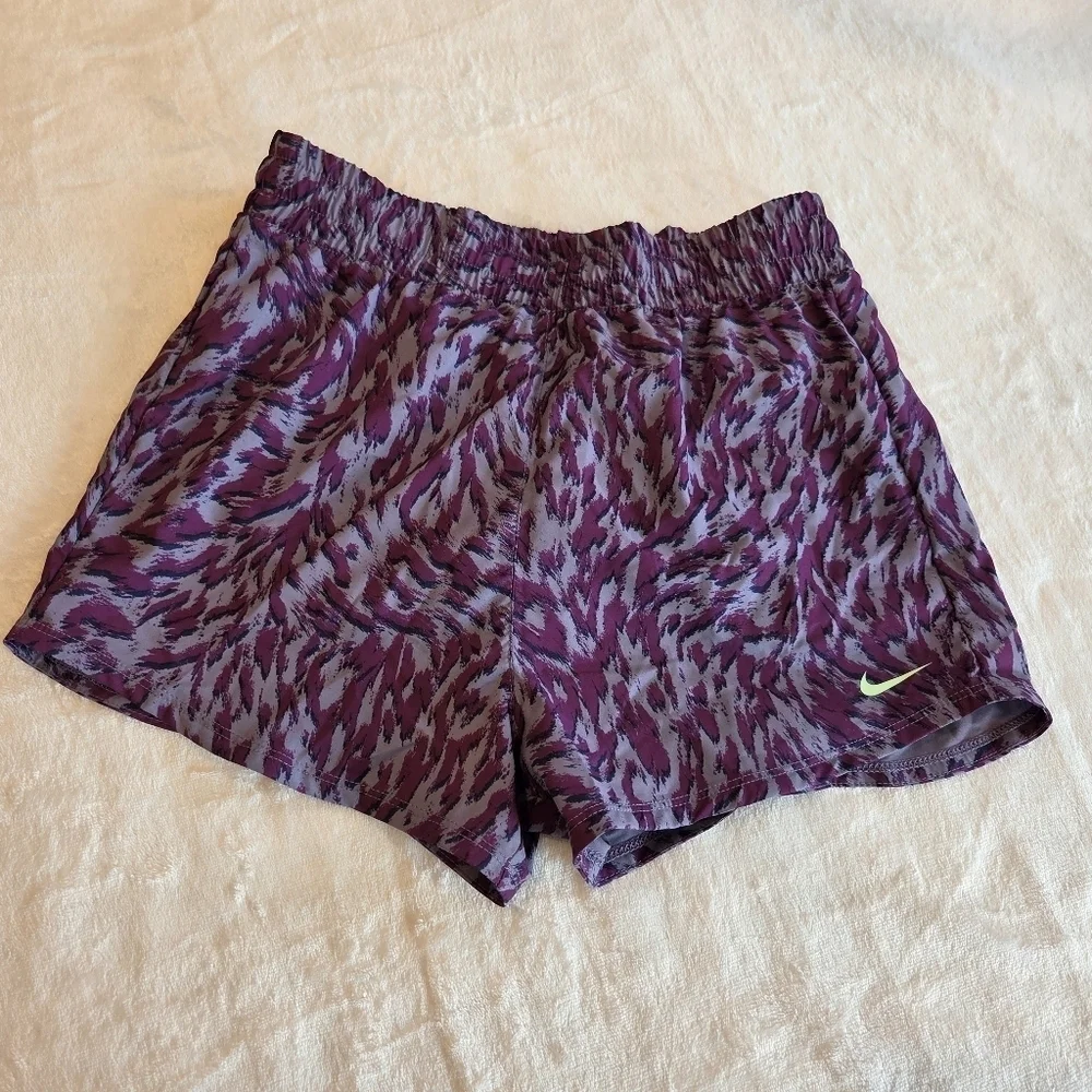 Nike One Kids' Training Shorts - Purple Animal Print - Size Large Dri-Fit Youth